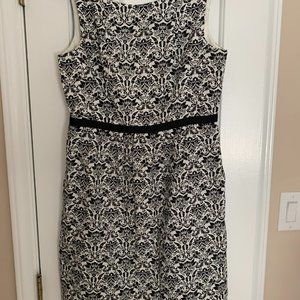 Ann Taylor LOFT Black White Ikat Print Dress Size 8